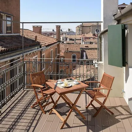 Celestina Grand Canal * Venise