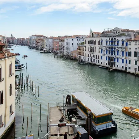 Celestina Grand Canal Venise