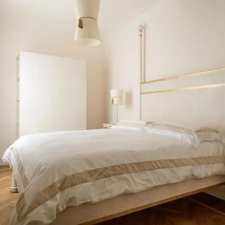 Celestina Grand Canal